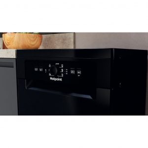 Hotpoint dishwasher: slim, black