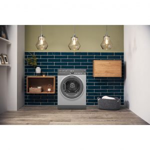 Hotpoint air-vented tumble dryer: freestanding, 7kg
